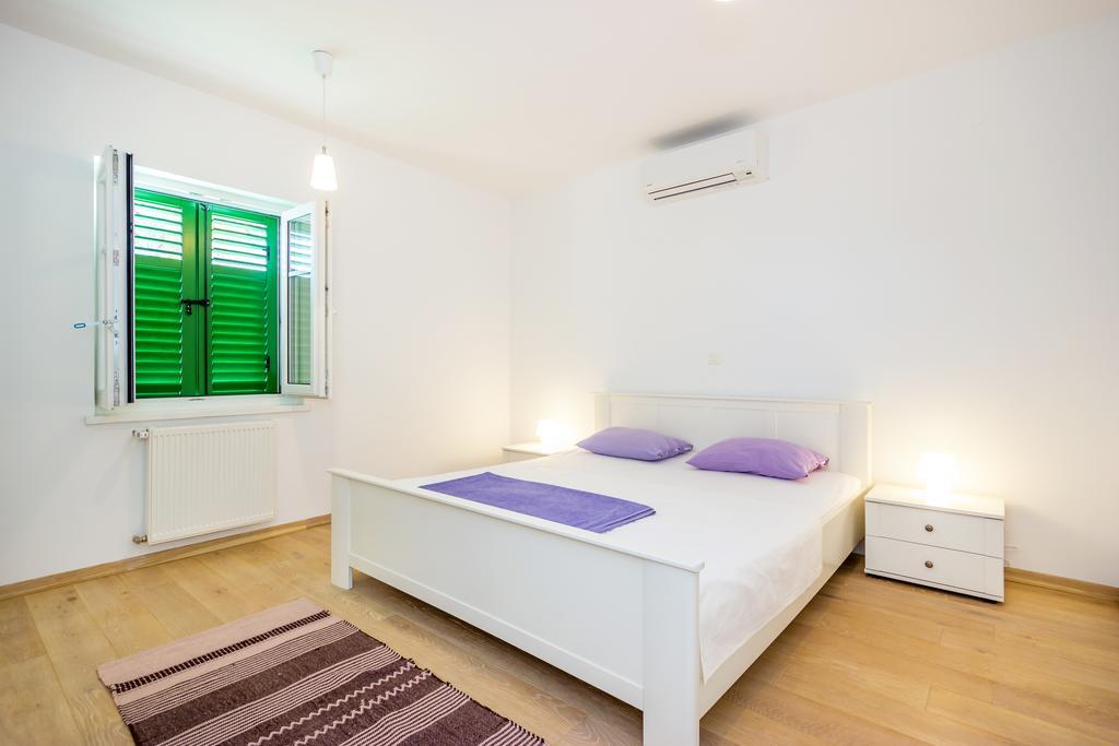 Apartment Barbina Kastelina سفيتي يوراي المظهر الخارجي الصورة