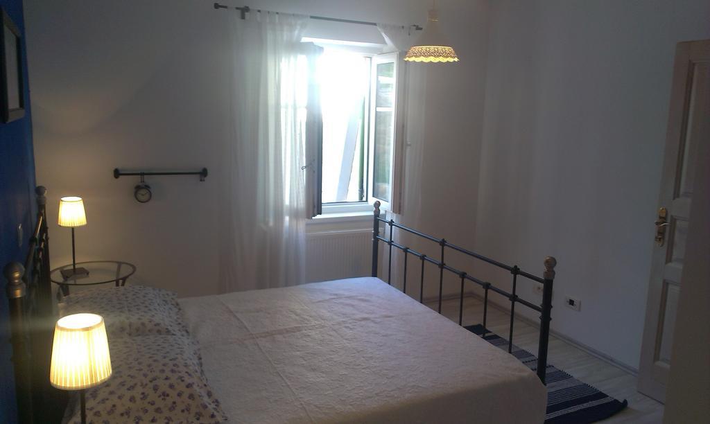 Apartment Barbina Kastelina سفيتي يوراي الغرفة الصورة